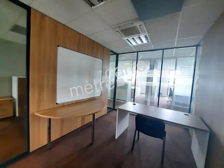 Bureau dans Saint-Herblain à vendre - Photo du bâtiment - Image 2 de 16