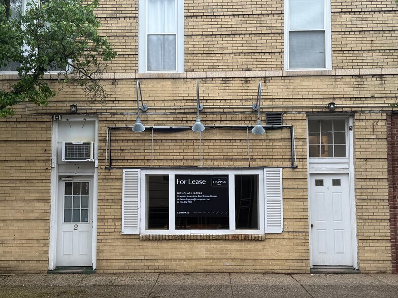 2 Woodbine Ct, Floral Park, NY à louer - Photo du bâtiment - Image 2 de 8