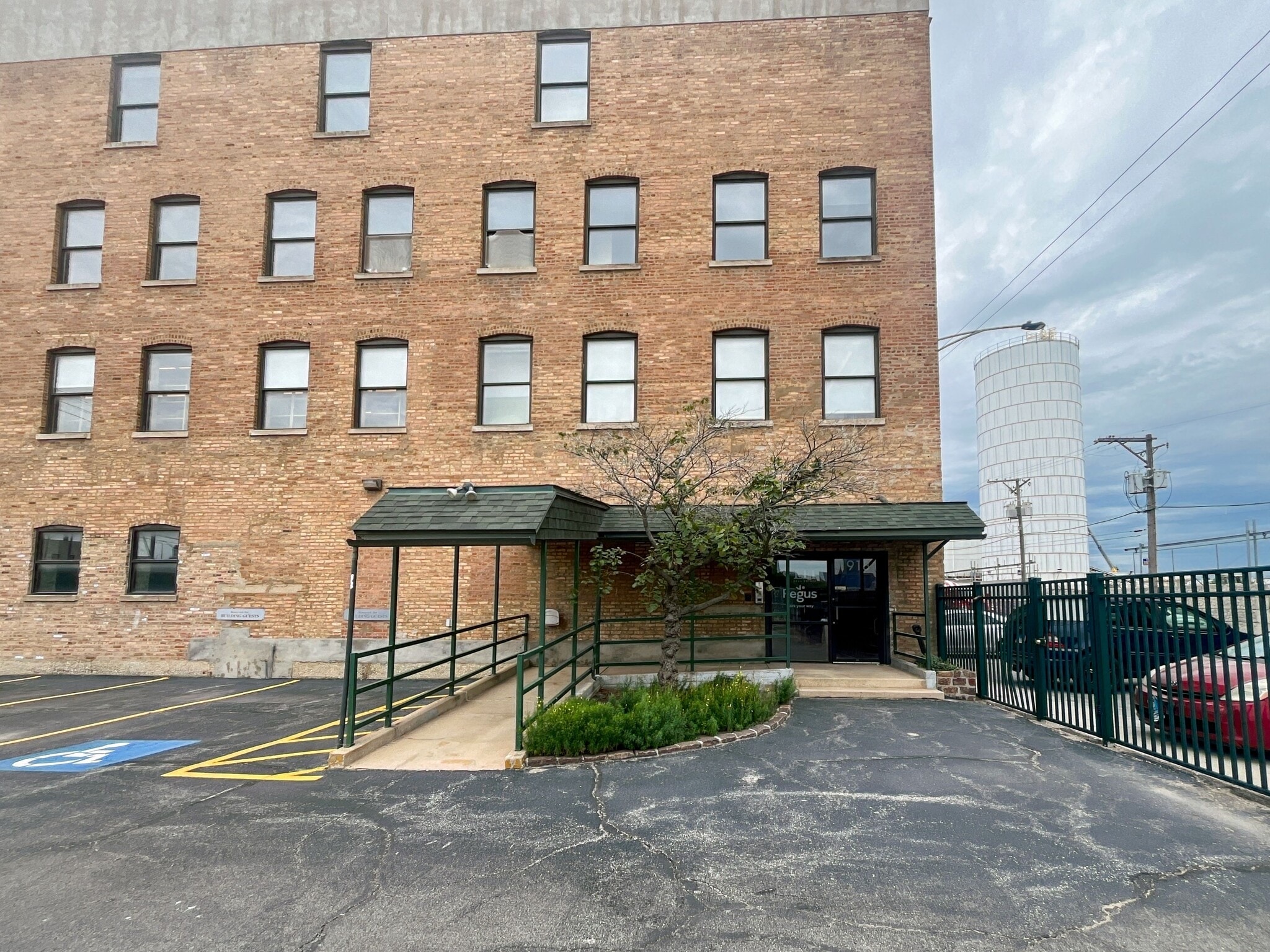 1918 N Mendell St, Chicago, IL for lease Building Photo- Image 1 of 22