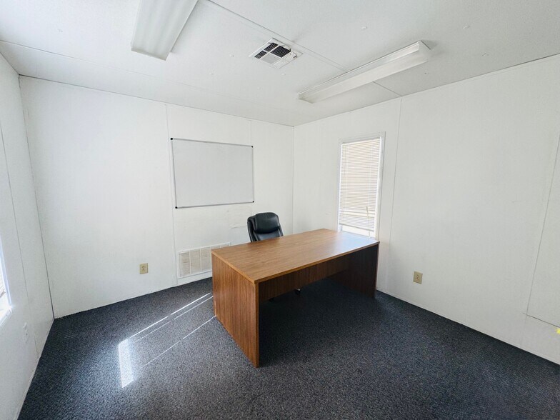 8900 Philips Hwy, Jacksonville, FL à vendre - Photo du bâtiment - Image 2 de 5