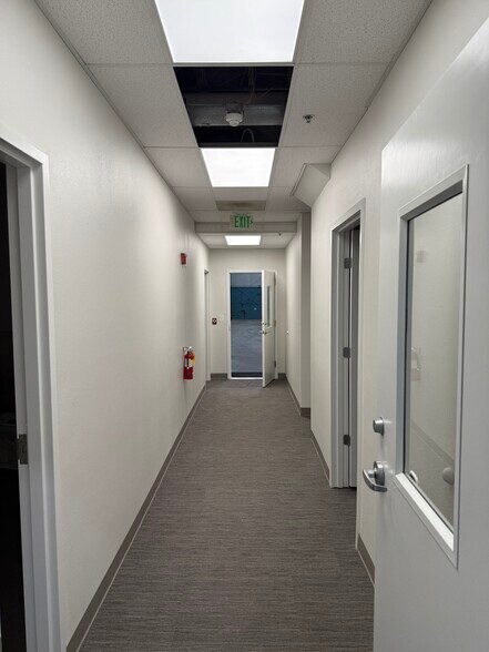 410 Ida St W, Bremerton, WA à louer - Photo du bâtiment - Image 2 de 18