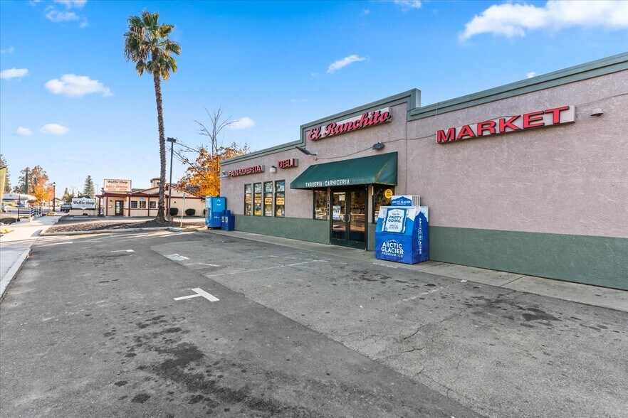 10448 CA-99, Live Oak, CA à vendre - Photo du bâtiment - Image 3 de 52