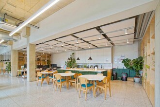 111-119 Seven Sisters Rd, London for lease Interior Photo- Image 2 of 8