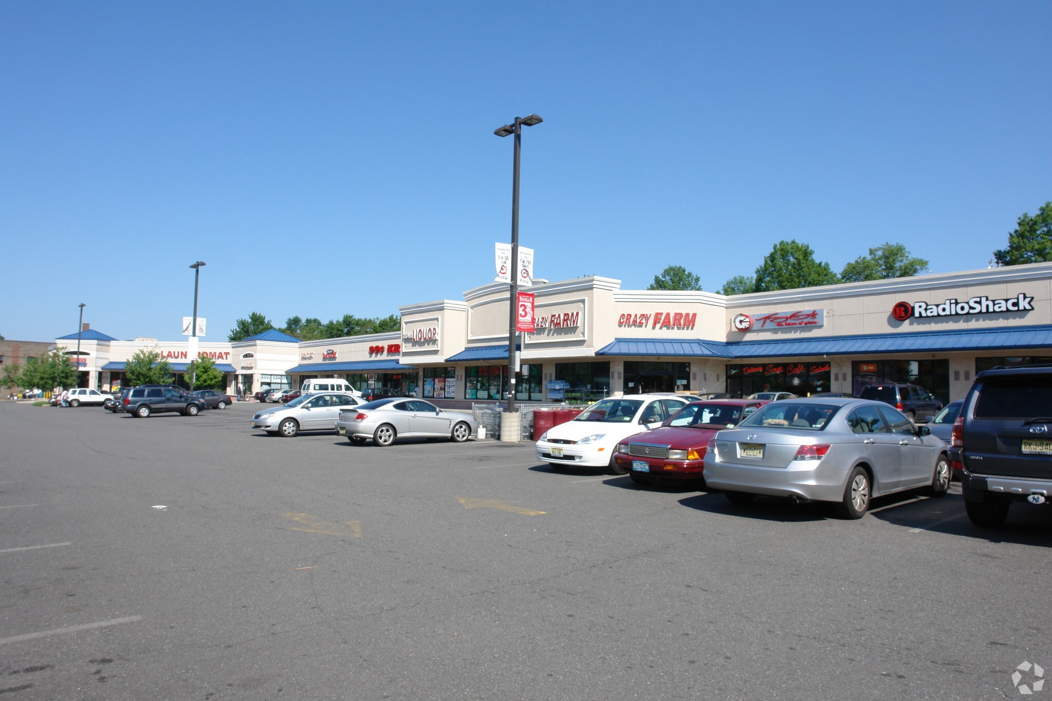 711 E 1st Ave, Roselle, NJ for lease Primary Photo- Image 1 of 8