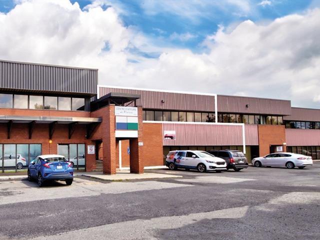 461 Boul Saint-Joseph, Sainte-julie, QC à vendre - Photo du bâtiment - Image 2 de 14