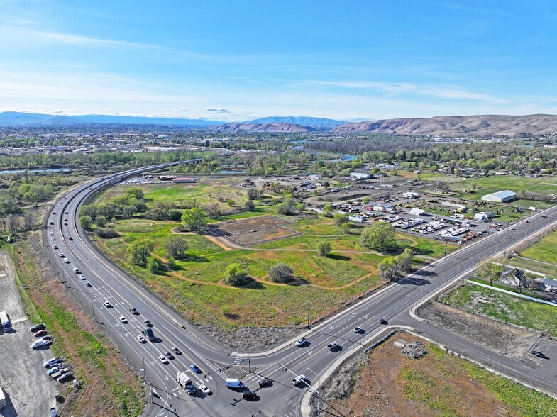 University Parkway at Highway 24, Yakima, WA à vendre - Aérien - Image 2 de 13