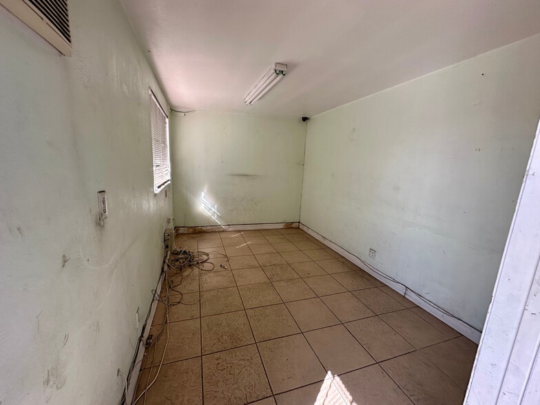 514 Glenoaks Blvd, San Fernando, CA for lease - Building Photo - Image 3 of 12