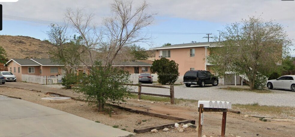 20365 Broken Bow Rd, Apple Valley, CA à vendre - Photo du bâtiment - Image 3 de 13