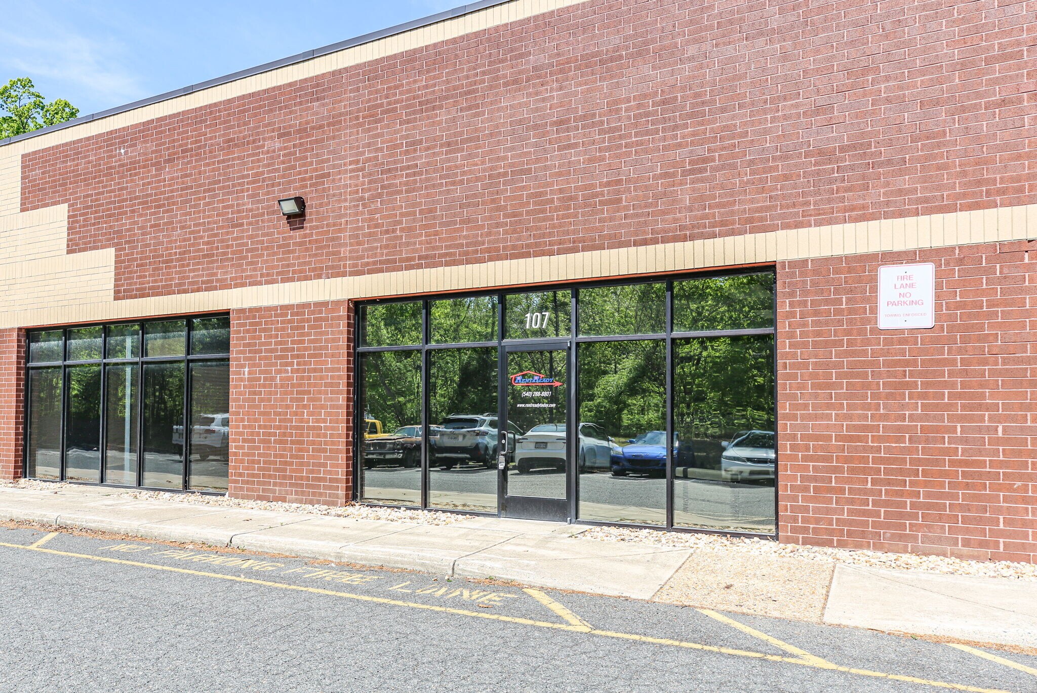 3619 Richmond Hwy, Stafford, VA à louer Photo principale- Image 1 de 35