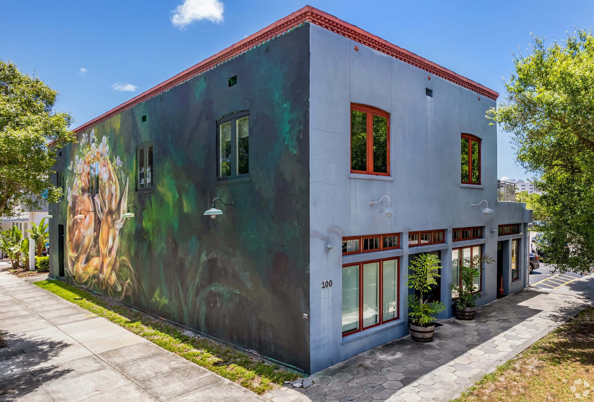 100 7th St S, Saint Petersburg, FL à louer Photo du bâtiment- Image 1 de 10