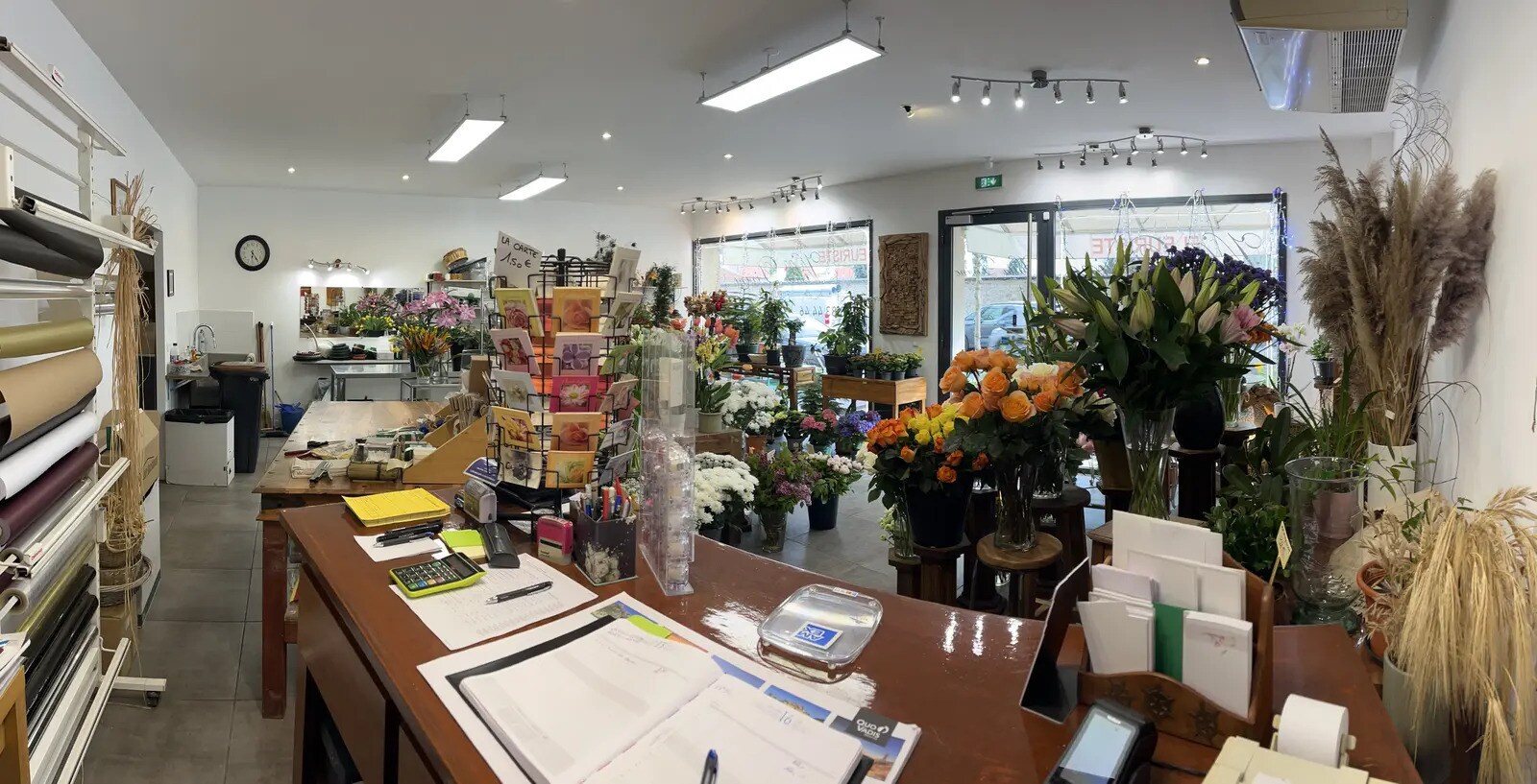 Commerce de détail dans Saint-Maur-des-Fossés à vendre Photo du bâtiment- Image 1 de 12