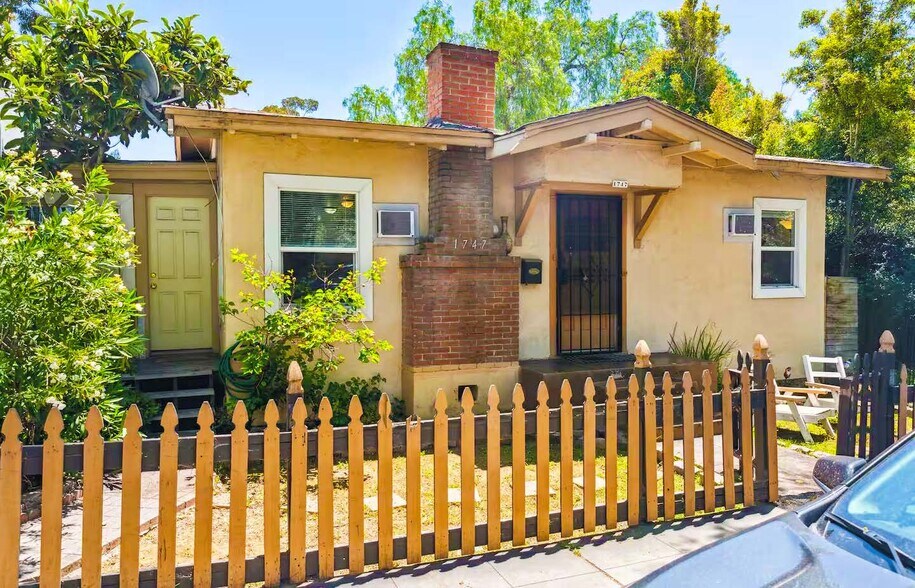 1747-1749 Fern St, San Diego, CA for sale - Building Photo - Image 2 of 8