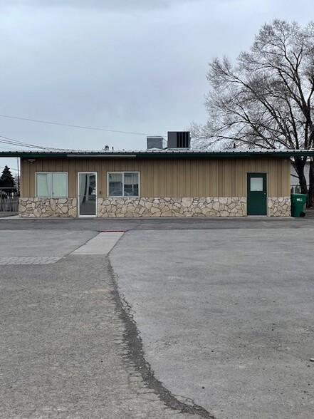 990 Glendale Ave, Sparks, NV for sale - Building Photo - Image 2 of 22