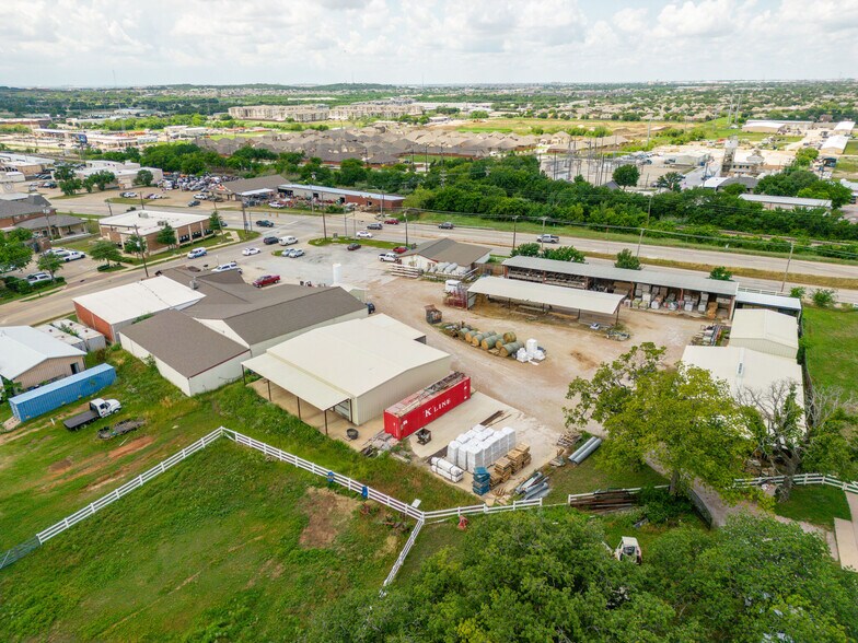 700 N Main St, Keller, TX à vendre - Photo du bâtiment - Image 3 de 5