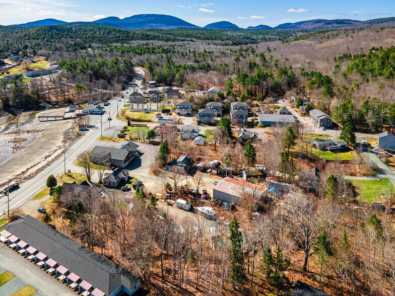3 Lumber Ln, Bar Harbor, ME à vendre - Photo du bâtiment - Image 2 de 19