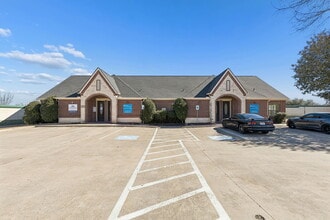 6636 N Riverside Dr, Fort Worth, TX à louer Photo du bâtiment- Image 1 de 17