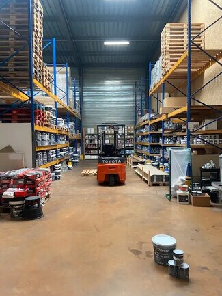 Plus de détails pour Rue Du Maconnais, Saint-Priest - Local d'activités à louer