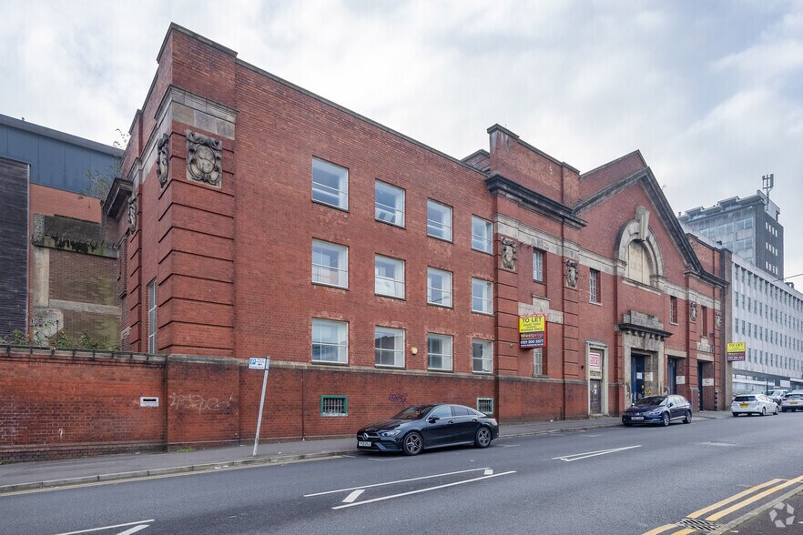 17 Summer Ln, Birmingham à louer - Photo du bâtiment - Image 2 de 2