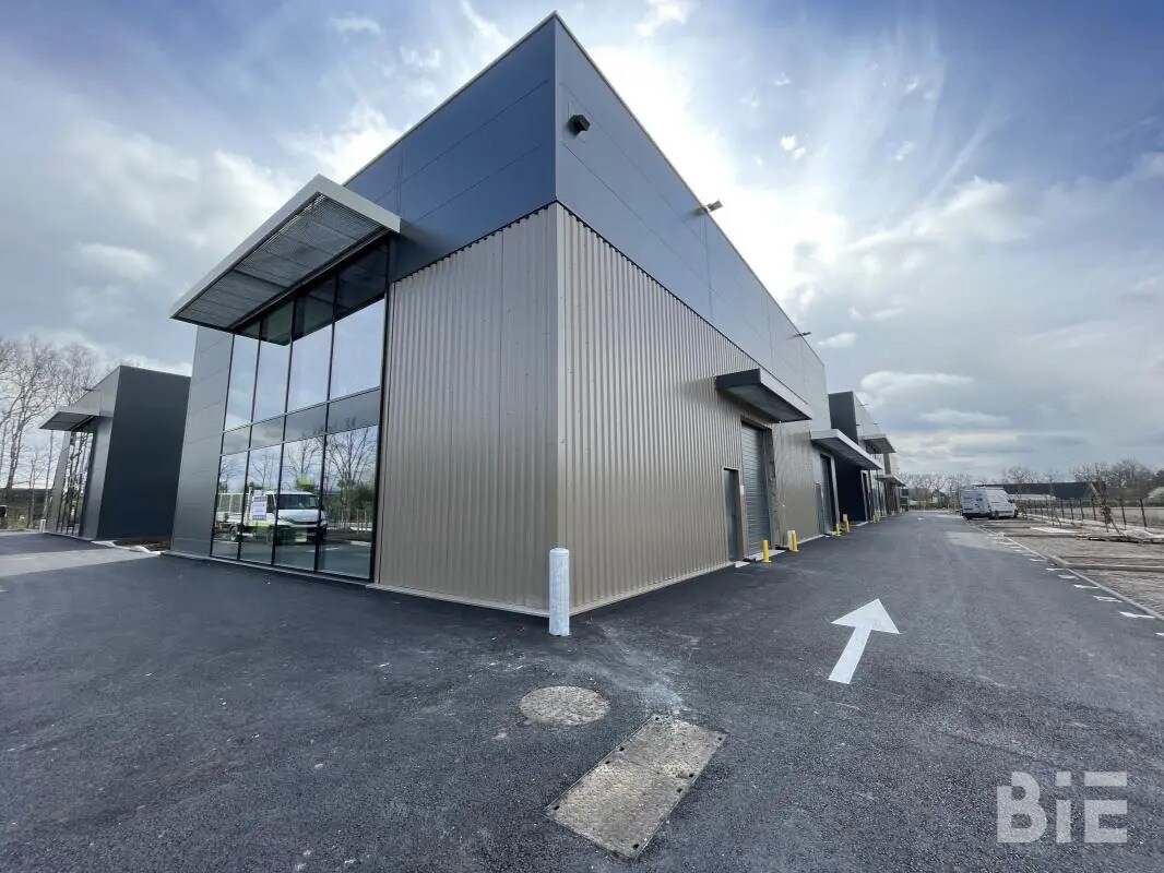 Flex in Mérignac for lease Building Photo- Image 1 of 8