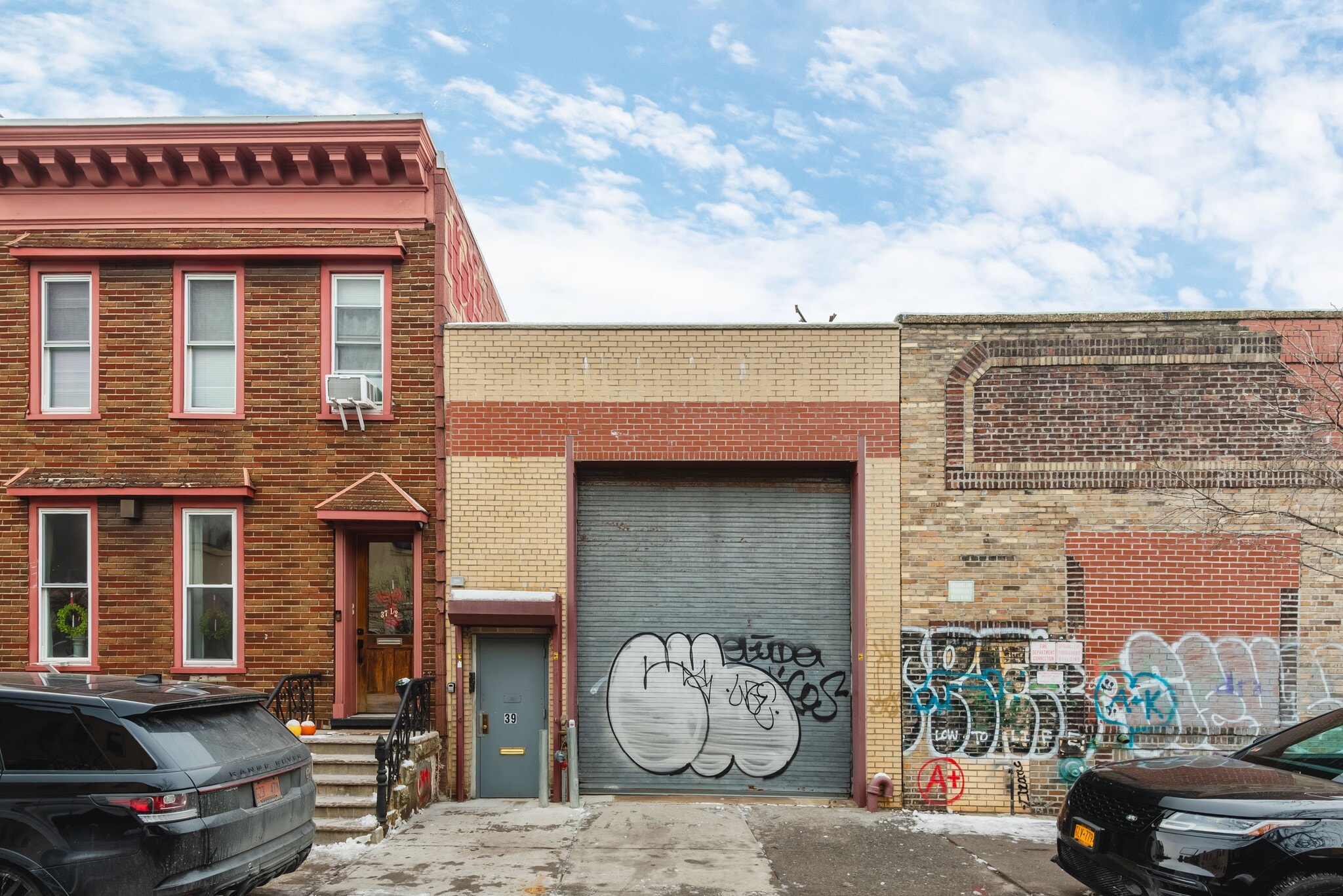 39 Dobbin St, Brooklyn, NY for sale Primary Photo- Image 1 of 29