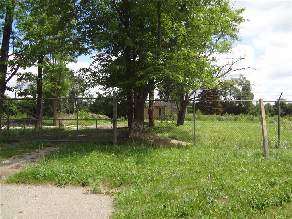 6045 Haggerty Rd, Belleville, MI for lease Primary Photo- Image 1 of 7