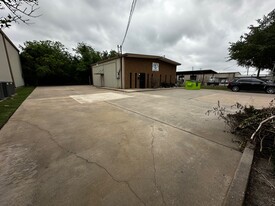 212 N 16th St, La Porte TX - Warehouse