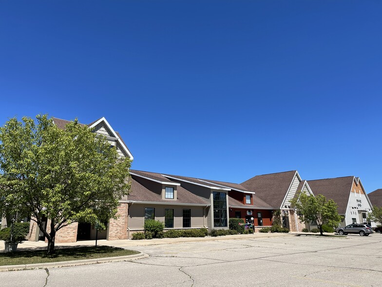 1011-1057 N Edge Trl, Verona, WI for lease - Building Photo - Image 1 of 10