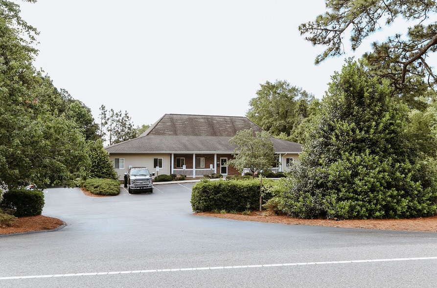 1295 Old Us-1 Hwy S, Southern Pines, NC for sale - Building Photo - Image 1 of 18