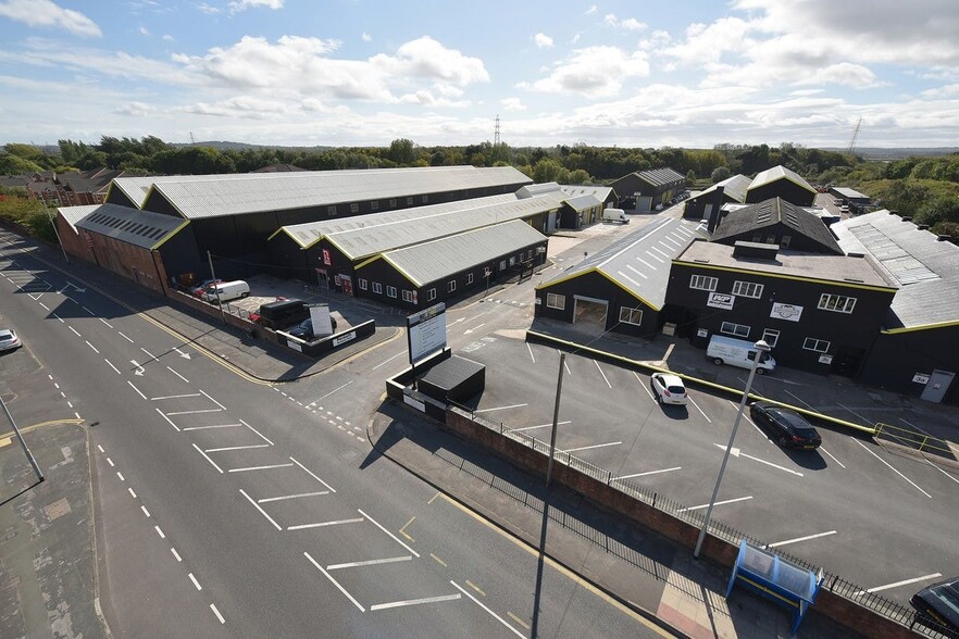 Penketh Business Park Rd, Warrington for lease - Building Photo - Image 2 of 7