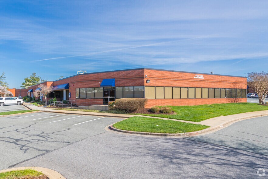 4401-4445 Nicole Dr, Lanham, MD à louer - Photo du bâtiment - Image 2 de 9