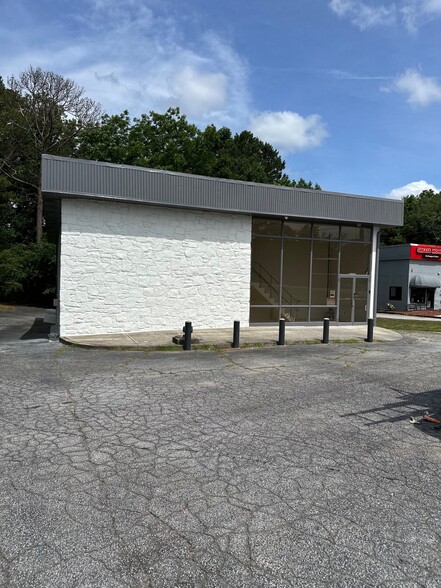 2655 S Cobb Dr SE, Smyrna, GA for lease - Building Photo - Image 1 of 15