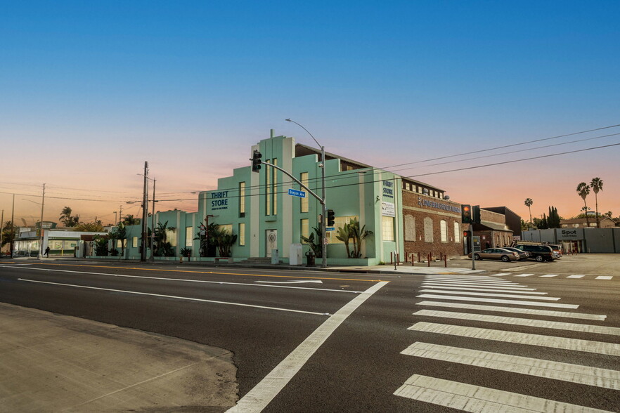 702 W Anaheim St, Long Beach, CA à vendre - Photo du bâtiment - Image 1 de 1