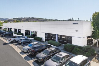 Plus de détails pour 22755 Savi Ranch Pky, Yorba Linda, CA - Industriel à louer