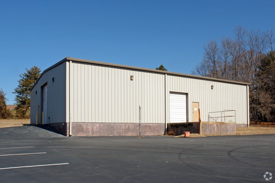 1307 B Glenway Dr, Statesville, NC for lease - Building Photo - Image 2 of 3