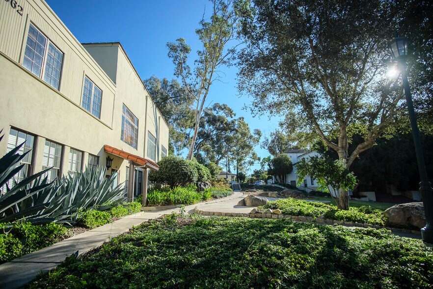 2020-2040 Alameda Padre Serra, Santa Barbara, CA for lease - Building Photo - Image 2 of 9