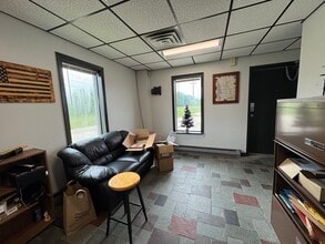 5821 Femrite Dr, Madison, WI for lease Interior Photo- Image 2 of 7