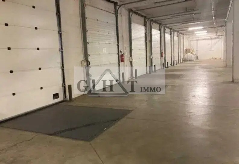 Industrial in Saint-Denis for lease - Interior Photo - Image 3 of 3