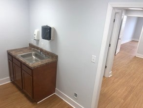 318 E Broadway St, Shelbyville, IN for sale Interior Photo- Image 2 of 5