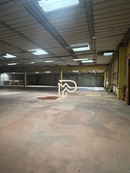 Industrial in Aubagne for lease - Interior Photo - Image 3 of 9