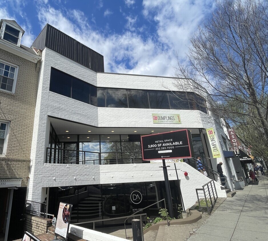 2400 Wisconsin Ave NW, Washington, DC à louer Photo du bâtiment- Image 1 de 2