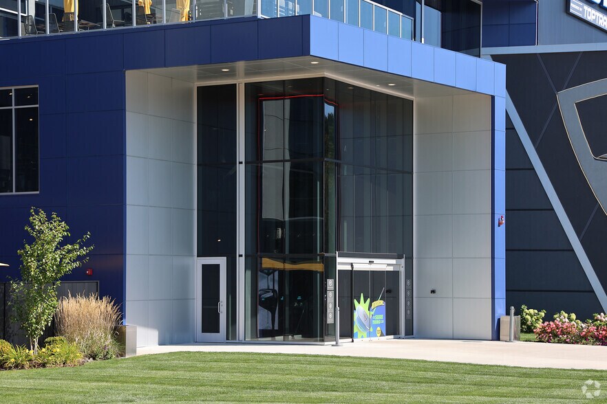 777 Dedham St, Canton, MA à vendre - Photo du bâtiment - Image 3 de 4