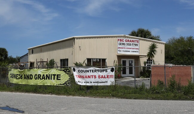 More details for 3205 Hanson St, Fort Myers, FL - Industrial for Lease