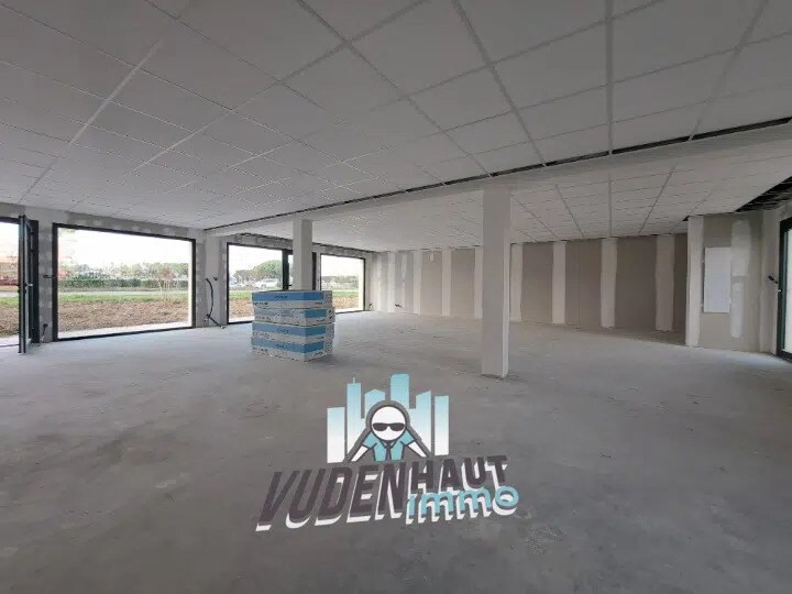 Office in Portet-sur-Garonne for lease - Interior Photo - Image 1 of 4