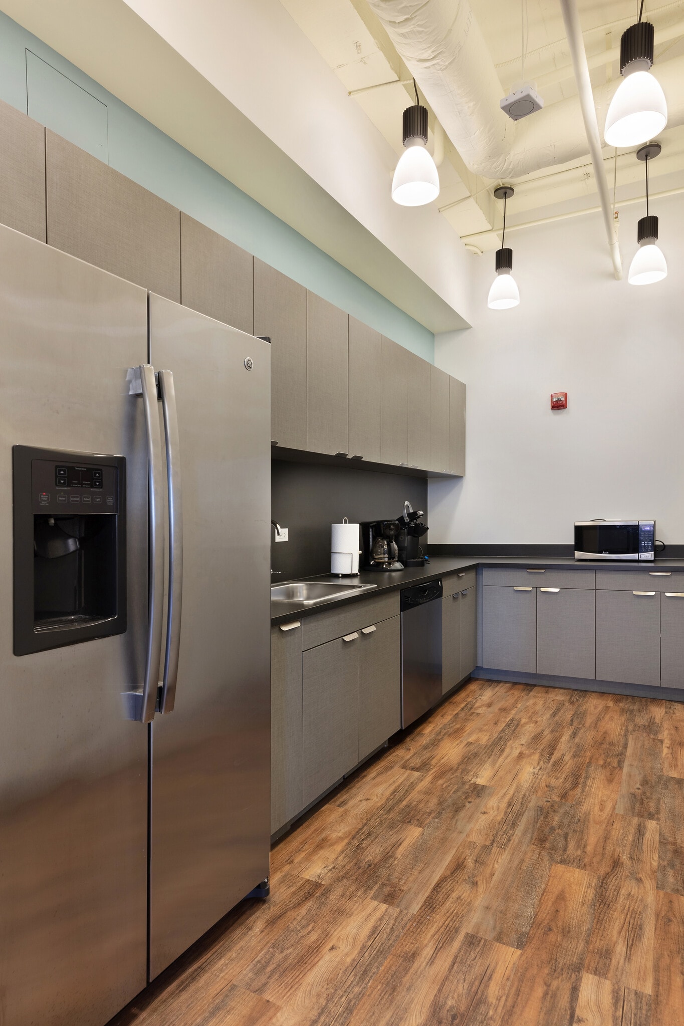 2325 Dulles Corner Blvd, Herndon, VA for lease Interior Photo- Image 1 of 5