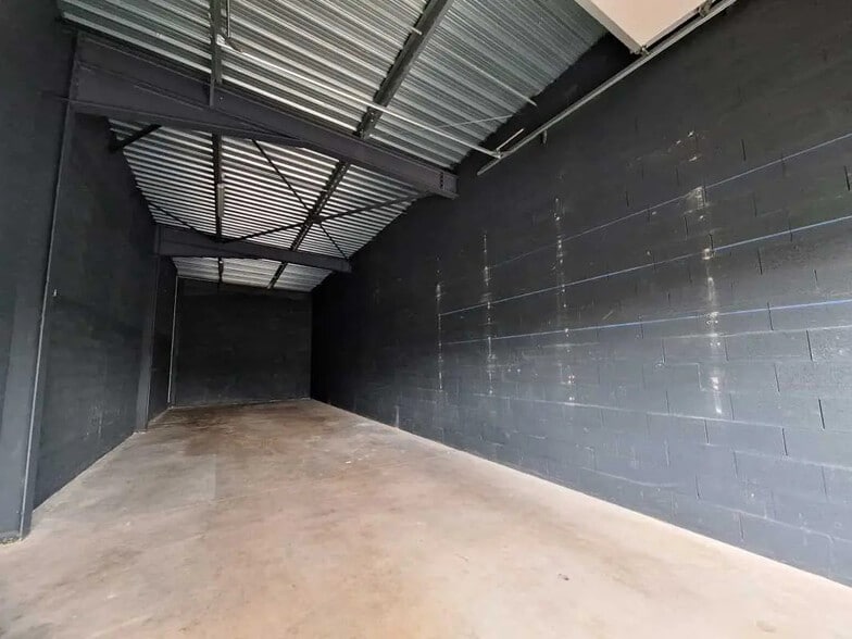 Office in Cadaujac for lease - Interior Photo - Image 3 of 5