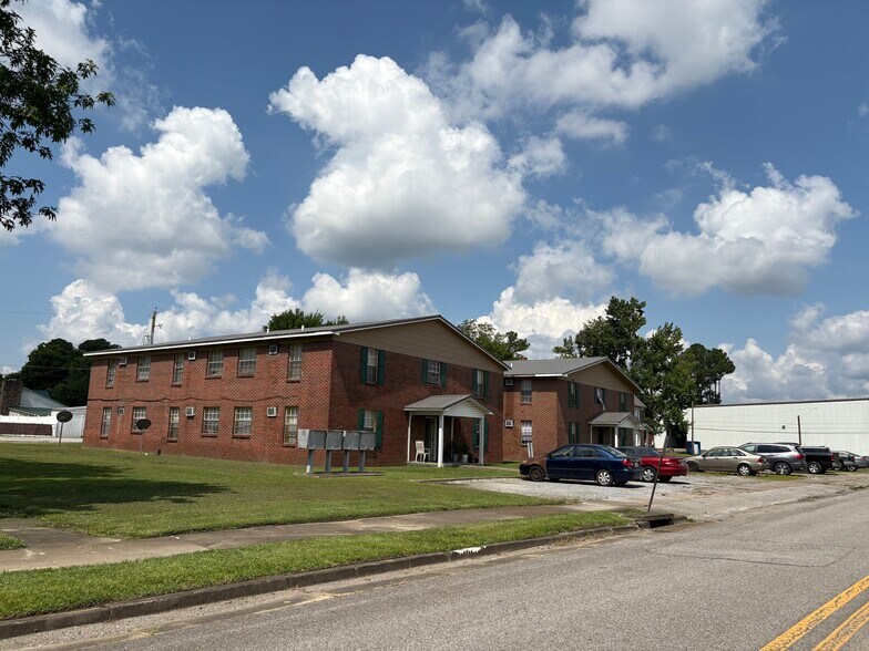 203 E Chestnut St, Gadsden, AL à vendre - Photo du bâtiment - Image 3 de 26