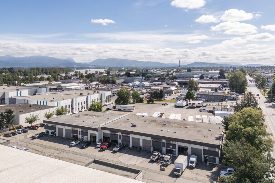 18935 96th Ave, Surrey, BC à louer - Photo du bâtiment - Image 2 de 3