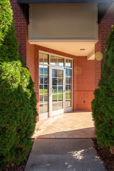 19720 Jetton Rd, Cornelius, NC à louer - Photo du bâtiment - Image 3 de 26