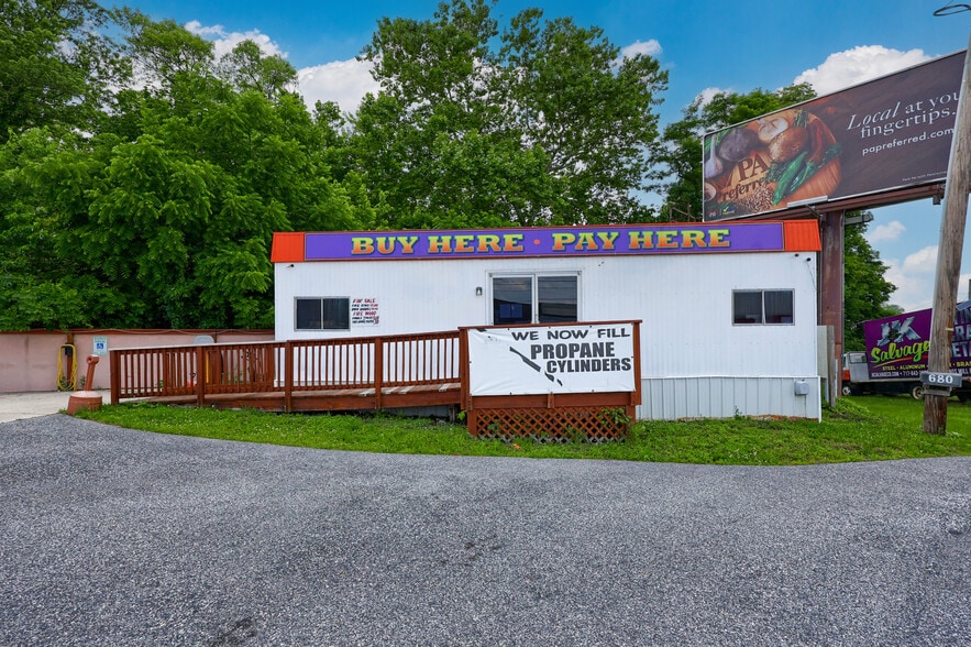 678 S Richland Ave, York, PA for sale - Building Photo - Image 3 of 23