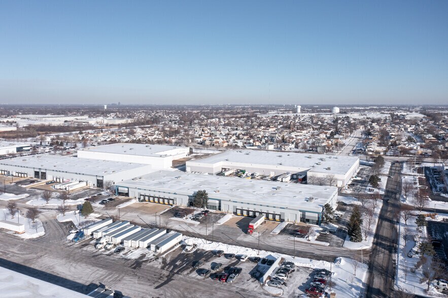 815-845 Carol Ct, Carol Stream, IL à louer - Aérien - Image 3 de 8